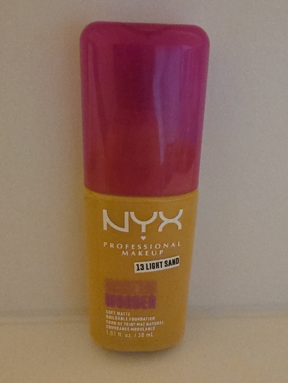 NEW NYX Make ‘Em Wonder Soft Matte Foundation 13 Light Sand Full Size Sealed
